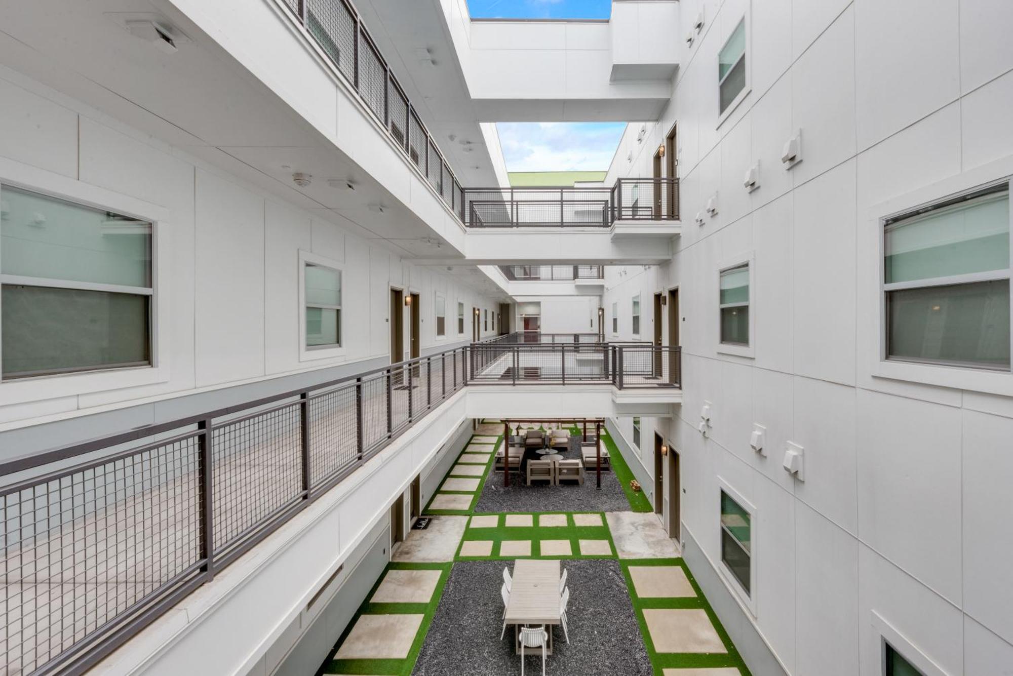 Snappy Loft Style 2Br I Gym I Parking I Workspace Dallas Kültér fotó